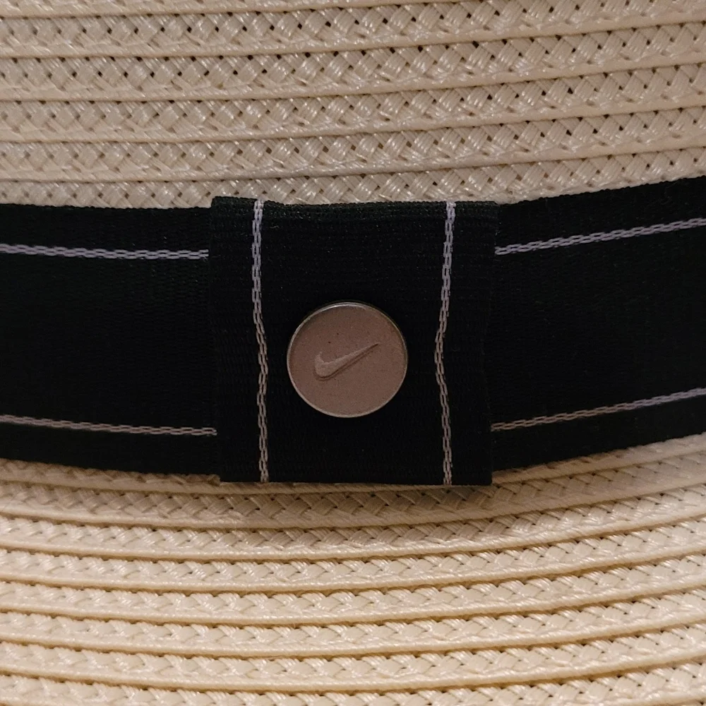 (NWOT) Nike Womens Tan Golf Summer Sun Hat - Picture 4 of 6